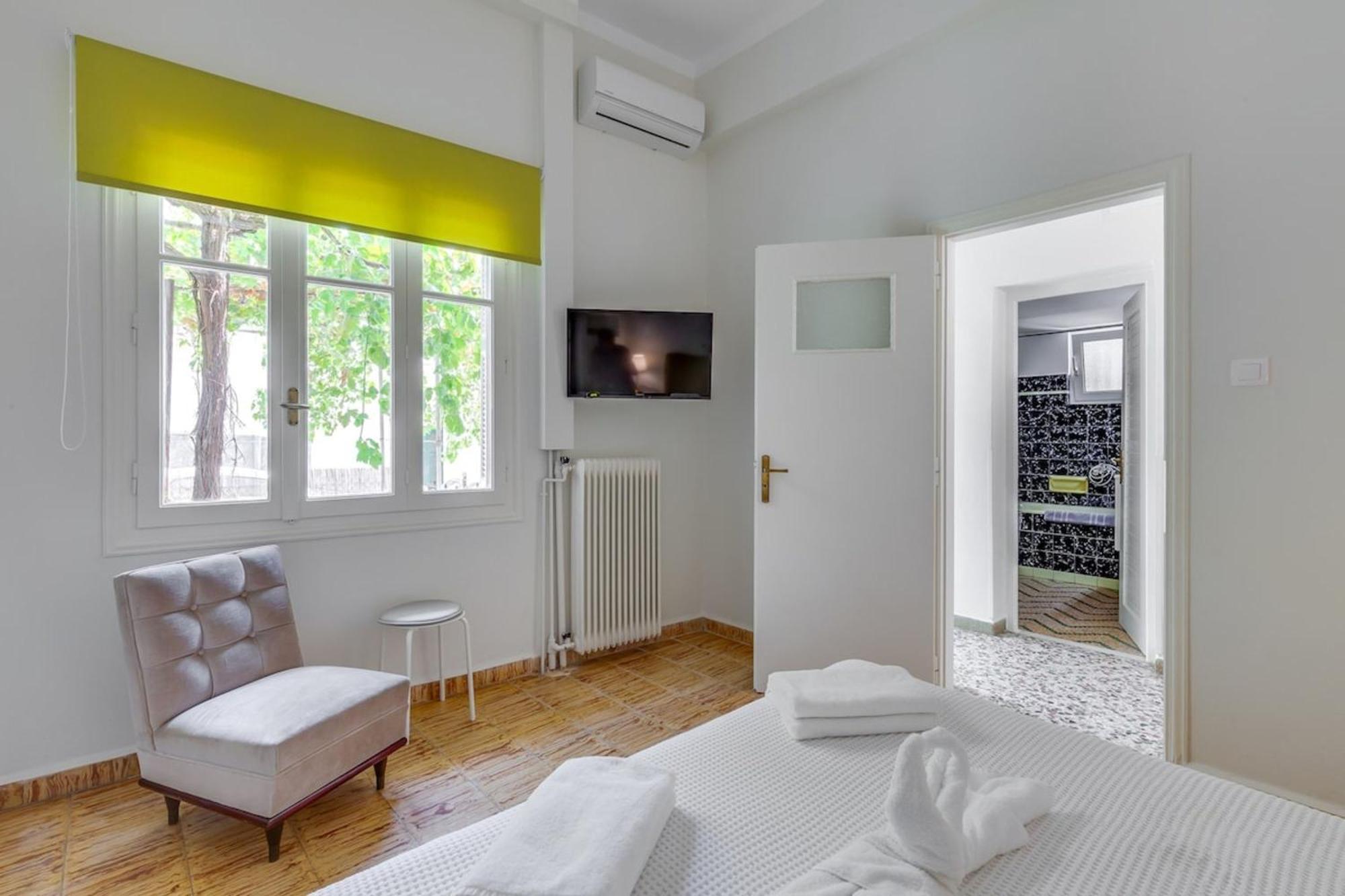 Samouil Apartment Steps From The Beach Chania  Exterior photo