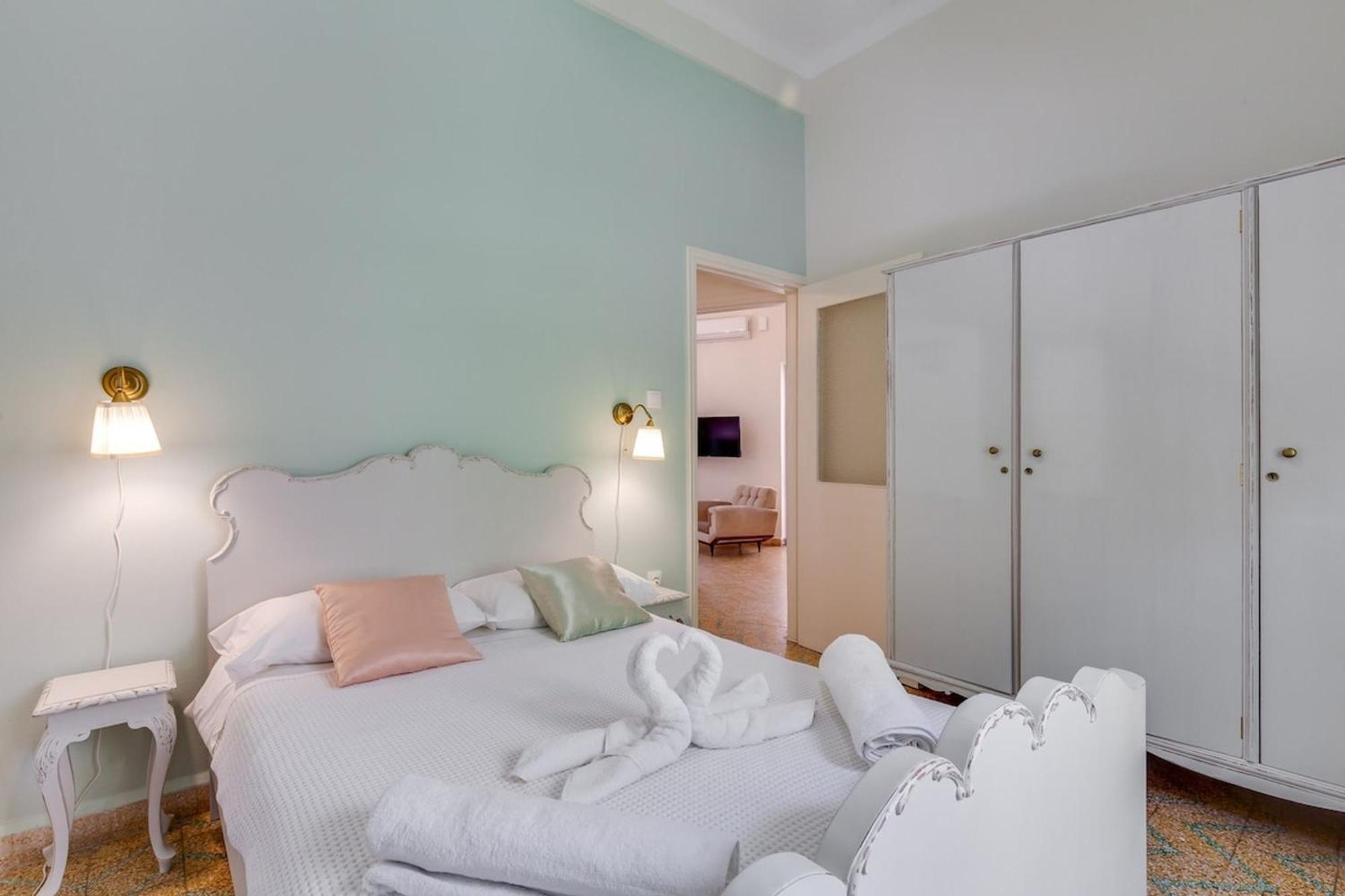Samouil Apartment Steps From The Beach Chania  Exterior photo