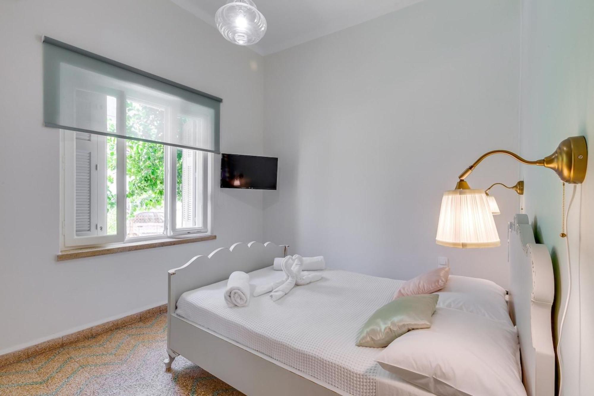 Samouil Apartment Steps From The Beach Chania  Exterior photo